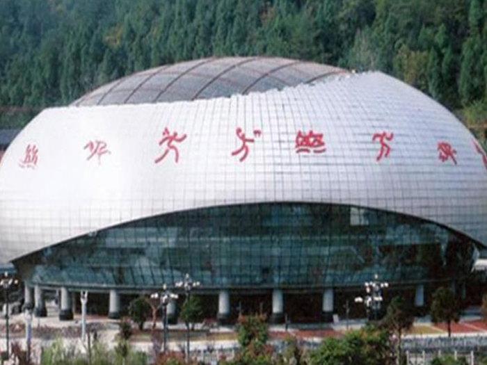 深州体育中心球形网架加工安装